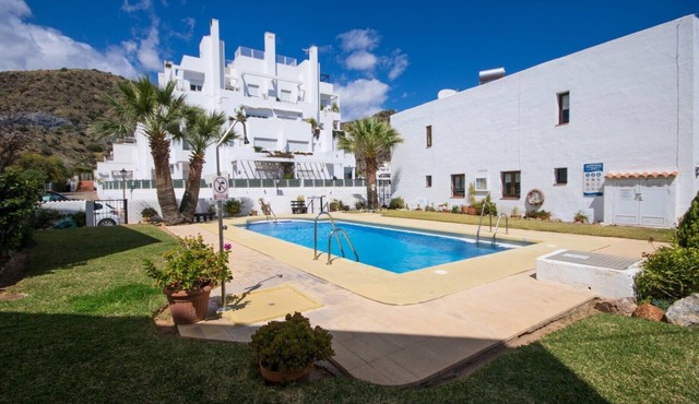 Nice southfacing townhouse with 2 bedrooms and big terrace