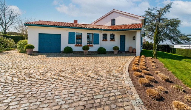 Nice villa l'Hacienda in Thimister-Clermont with garden