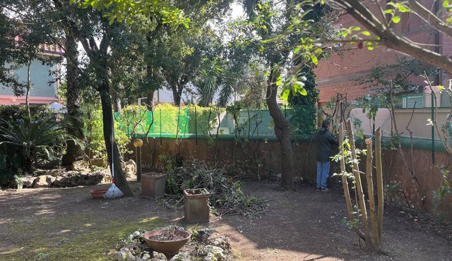 Niche within walking distance of the sea, commercial center, Private access.