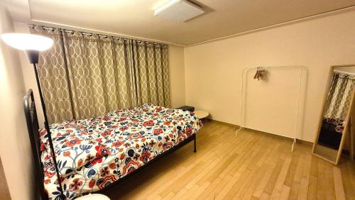 Nick's home02