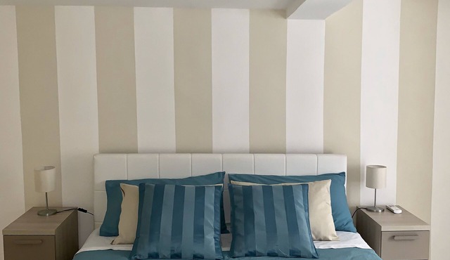 Nicotera Home . and you are in the heart of Naples!