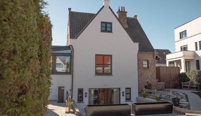 Nieuw app met tuin en terras, gratis parking, aan zee, vlakbij Brugge