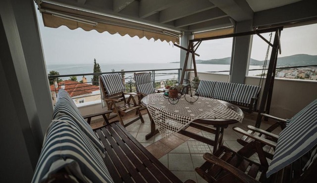 Niki House