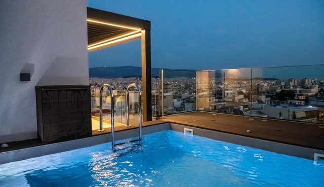 Nikki's Skylight Suite with private swimming pool