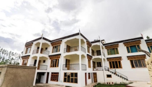 Nima's Villa