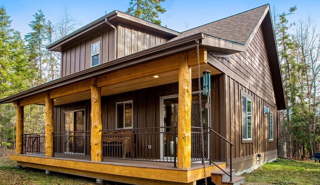 Nine cabins in a scenic, tranquil community - ideal for reunions & retreats