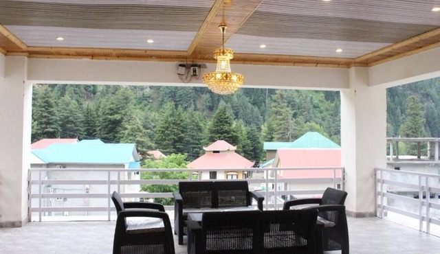 Nine Tree Hotel Naran
