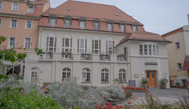 Nineofive Hotel