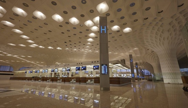 Niranta Transit Hotel Mumbai Airport - At Arrivals