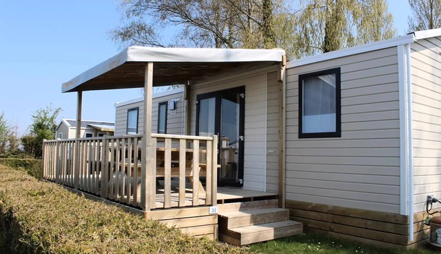Nirvana 4-Bedroom Mobile Home - 40 m² + Semi-Covered Terrace, Sleeps 8
