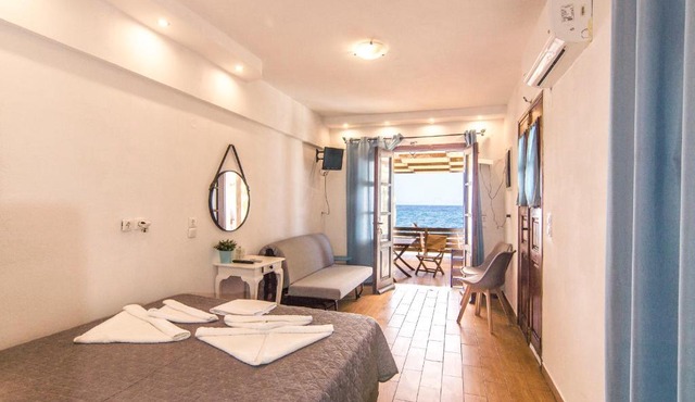 Nisyros White Wave