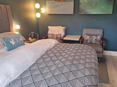 No 12 B&B