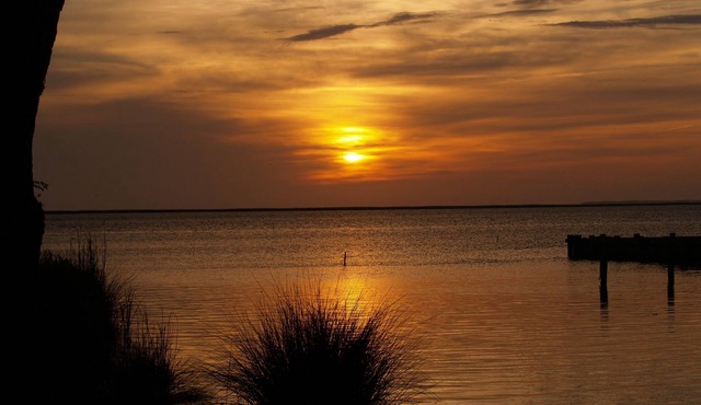 NO NEED TO LOOK FURTHER! OCEAN AIR AND COMFORTS OF HOME ALL WRAPPED UP IN ONE!