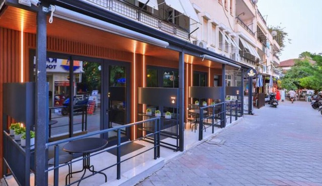 Noel Baba Suites