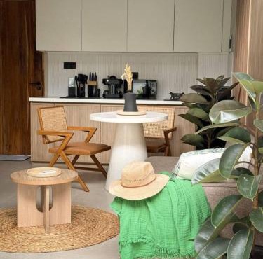 NOMAD Chic Private Pool Loft in Canggu, all inclusive stay