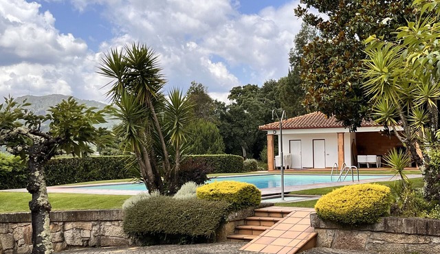Nomad's Country - Cimo de Vila Apt VI