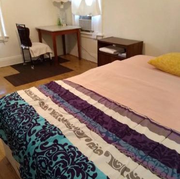 Non-Smokers Only Private Room 5 with Kitchen Best Price for 1 Long-Term Guest