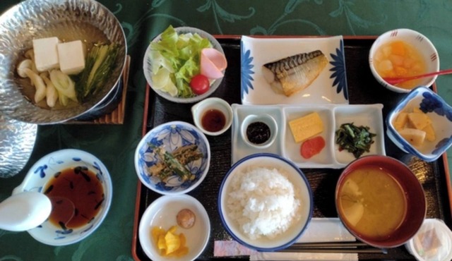 Nonsmoking 2 people Main building Westernstyle twin room 2 meals included plan/Rishirigun Hokkaidō
