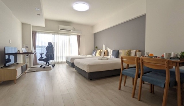 Nonsmoking High floor 2 double beds with desk/Osaka Ōsaka