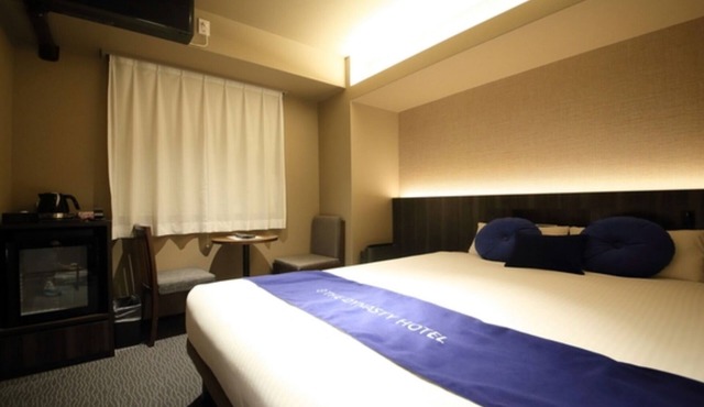 Nonsmoking Moderate Double Corner room guarant/Osaka Ōsaka