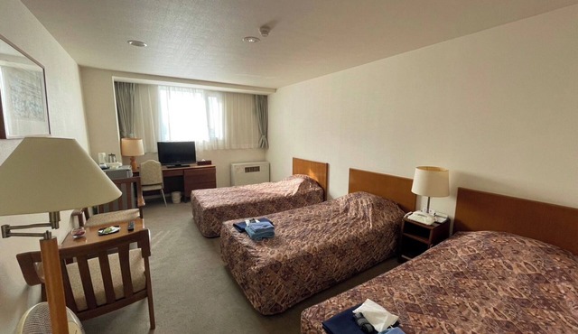 Nonsmoking Westernstyle triple room in the main building 2 meals included plan/Rishirigun Hokkaidō
