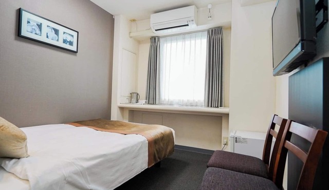 NonsmokingDouble corner room 5 minutes walk /Okayama Okayama