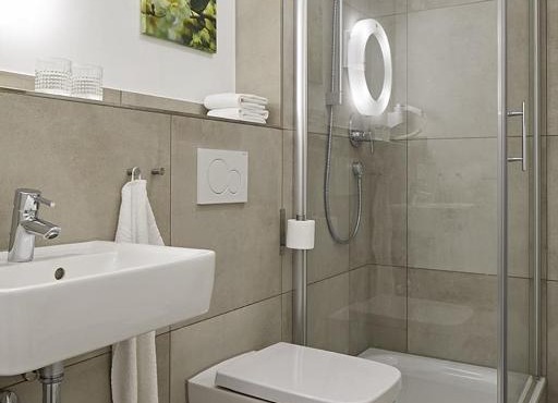 NonStop Hotel Augsburg - Übernacht - HostelHotelHome -