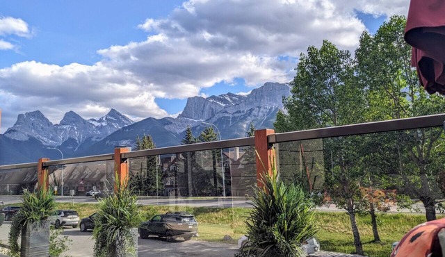 Nordic Villa - luxurious 4-BD home with 180 views