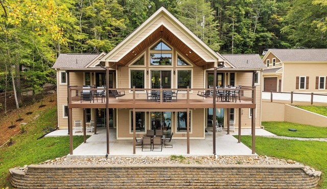 Norris Lakefront Retreat! King Suites, Private 2 slip dock, Firepit - 2027 Open!