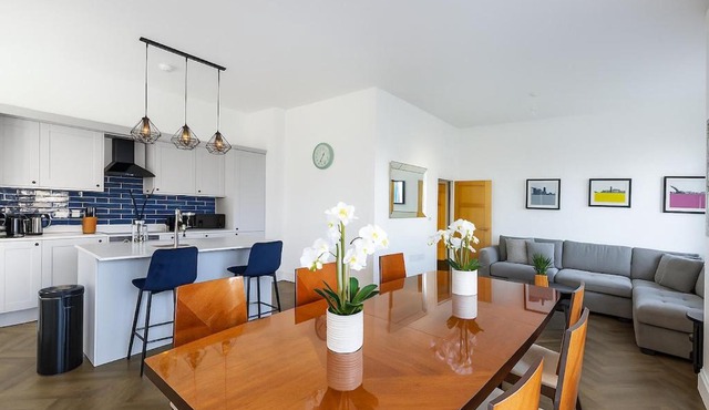 Northampton 3 Bed 3 Bathroom New Duplex Apartment