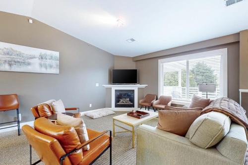 Northern Light Condominiums: Jack's Perch
