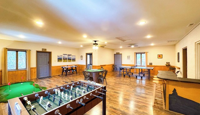 Not Your Average 4BR Cabin | Epic Game Room + Sauna