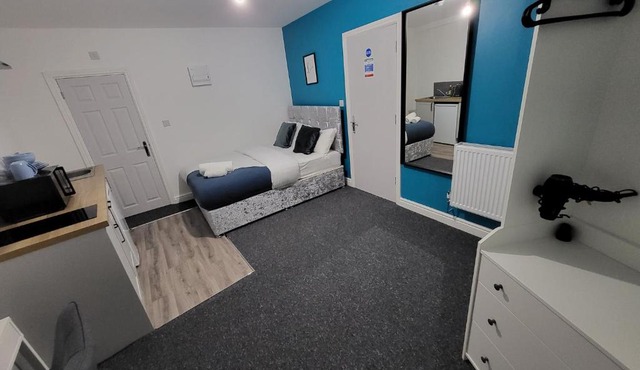 Nottingham Forest Rd, Short Stays