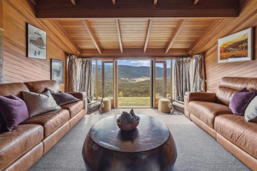 Nowhere Lodge
