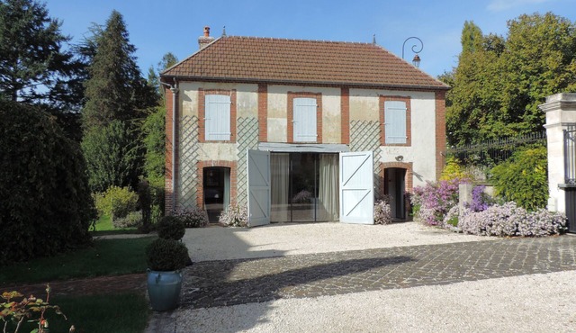 Number 1, little house in Puisaye