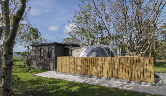 NUMBER 2 DOME, romantic, with a garden in Derrybeg, County Donegal