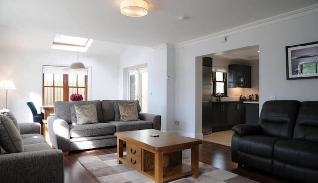 Number Two Dingle: Large Family Holiday Home