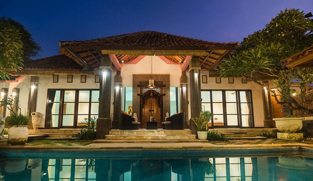 Nusa Dua, 7 BDR,White Sandy Beaches, Super Location