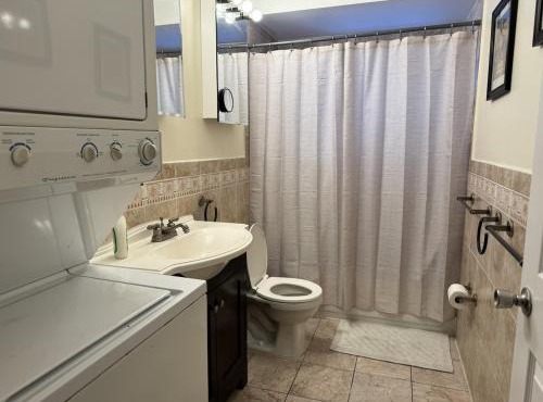 NY-NJ Tennis Suites - Sleeps 40 - 15 Mins to NYC