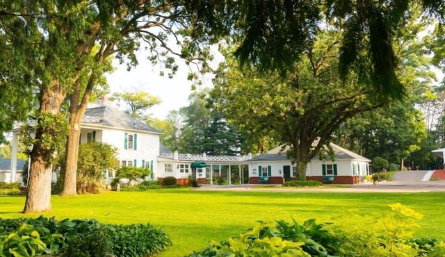 Oak Park Inn
