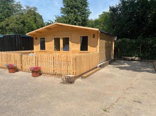 Oak Tree Cabin