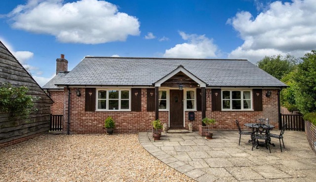 Oak Tree Cottage, Charming, Rural New Forest Home