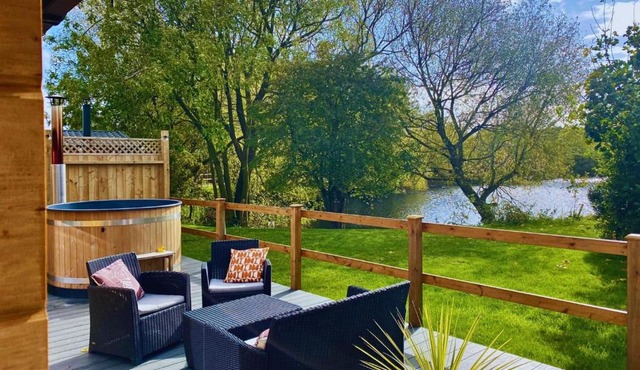 Oak Tree Lodge
