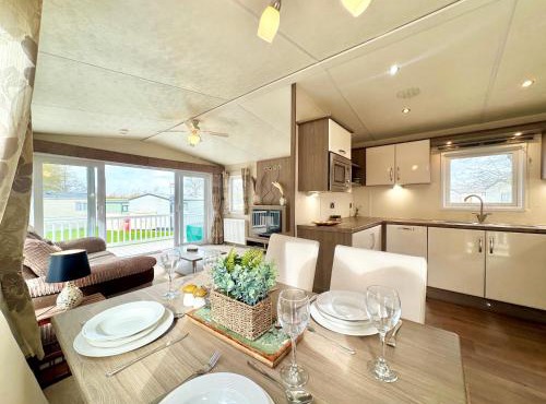 Oaklands Holiday Park