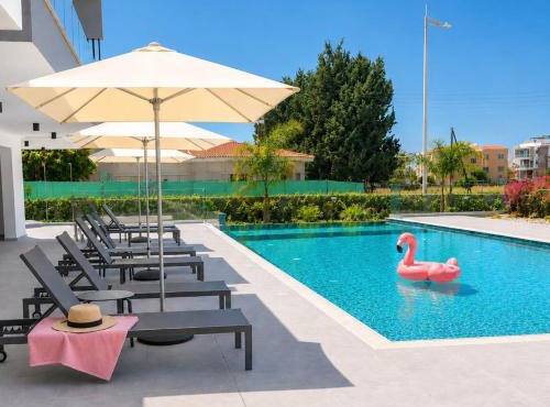 Oasis 301 Gorgeous Modern 2-Bed Complex Pool