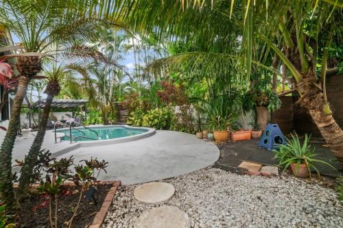 Oasis with Pool & Cold Plunge-Near Beach & Nightlife