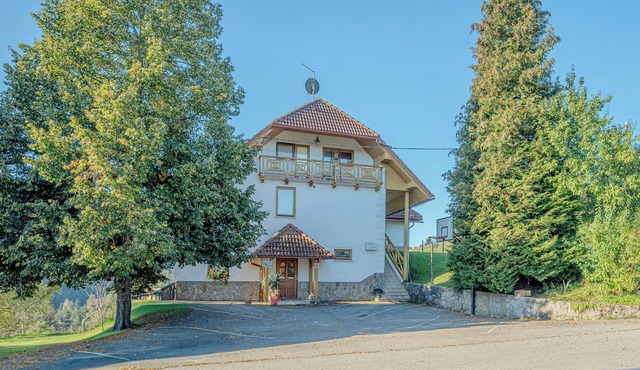 Oblak Estate Studio Ina, Ortnek, Slovenia
