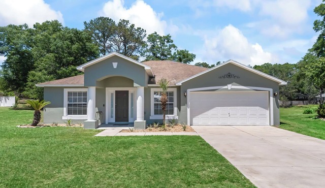 Ocala Spacious 3BR Home w/Fenced Yard near Silver Springs