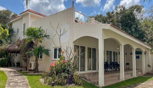 Ocean and Beachfront, 15 Minutes to Downtown Cozumel