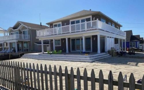 Ocean Avenue Oasis